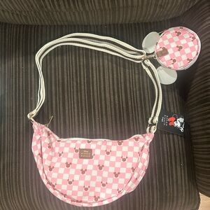 Disney x BIOWORLD Minnie Mouse Pink and White Hobo Purse w/ attached coin purse